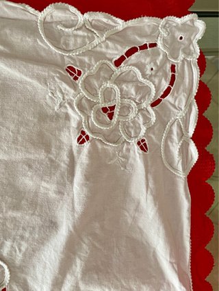 Tovaglietta vintage ricamo fiori 70x73cm