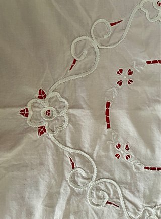 Tovaglietta vintage ricamo fiori 70x73cm