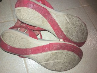 Sandalias mujer rojas y beige