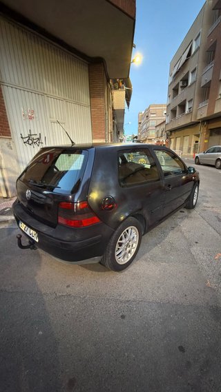 Volkswagen Golf 2003