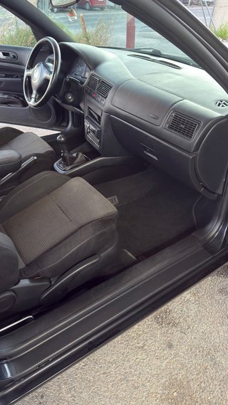 Volkswagen Golf 2003