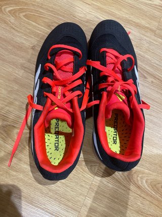 Zapatillas Adidas.Talla 39.5 (nuevas)