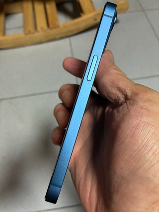 iPhone 13 Azul IMPECABLE+6 Fundas regalo