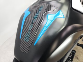 SUZUKI GSX-8S 2024 7556 kms.