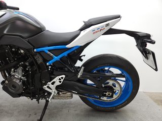 SUZUKI GSX-8S 2024 7556 kms.