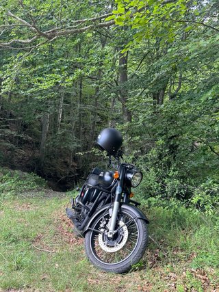 Royal Enfield Classic 350 Negra