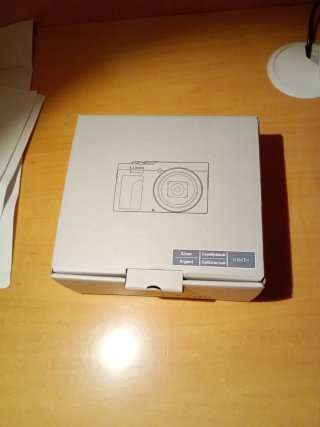 Panasonic Lumix TZ99 compacta