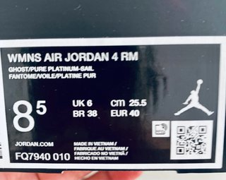 Zapatillas Nike Air Jordan Grises y Blancas