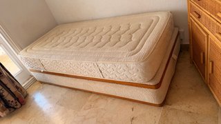Materassso con base contenitore