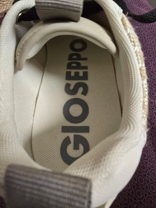 Zapatillas GIOSEPO Beige y Blanco
