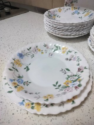 Set piatti Arcopal floreale