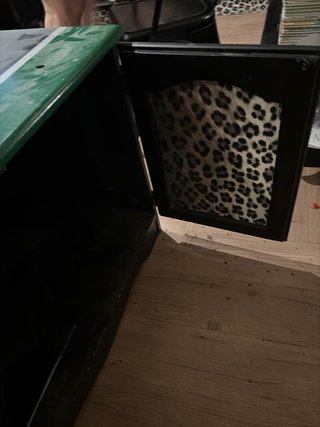SE REGALA MUEBLE de madera negro y verde