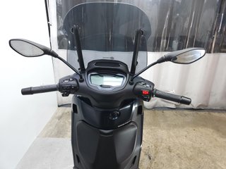 PIAGGIO BEVERLY 300 HPE 2022 10734 kms.