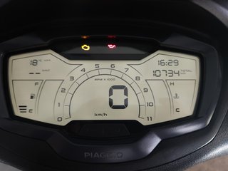PIAGGIO BEVERLY 300 HPE 2022 10734 kms.