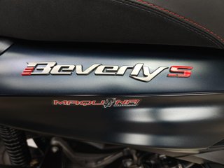 PIAGGIO BEVERLY 300 HPE 2022 10734 kms.