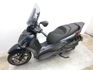 PIAGGIO BEVERLY 300 HPE 2022 10734 kms.
