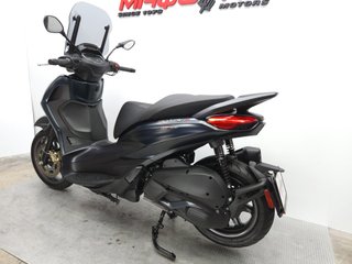 PIAGGIO BEVERLY 300 HPE 2022 10734 kms.