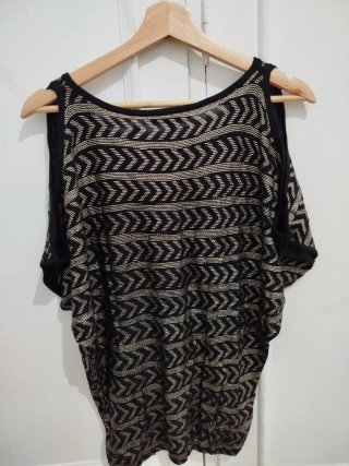 Blusa Morgan Negra y Dorada Talla XS