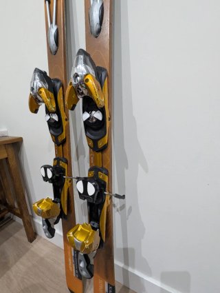 Esquís Salomon Scream 8 L160
