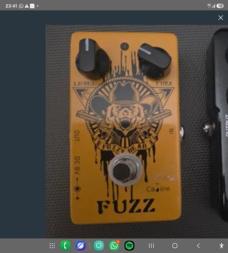 Pedal de guitarra Fuzzy Bear Caine Fuzz