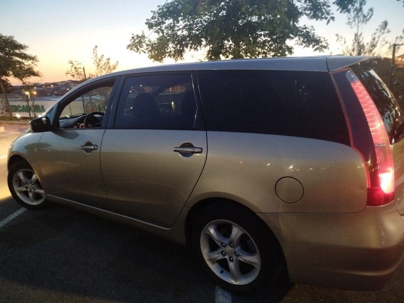 Mitsubishi Grandis 2006 - foto 1