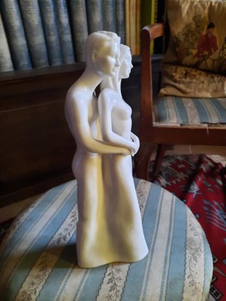 Statuetta ceramica coppia amanti
