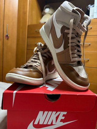 Nike Air Jordan 1 High Beige Marrón