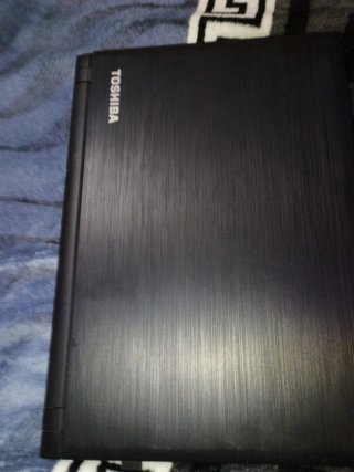Ordenador portátil Toshiba Satellite negro