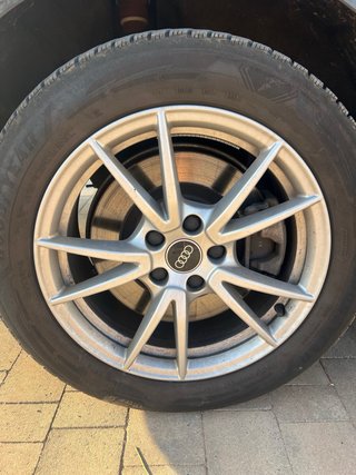 Llantas originales Audi A5 de 2025 con Neumáticos