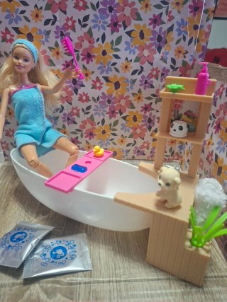 Barbie Set Baño Burbujas con muñeca y accesorios