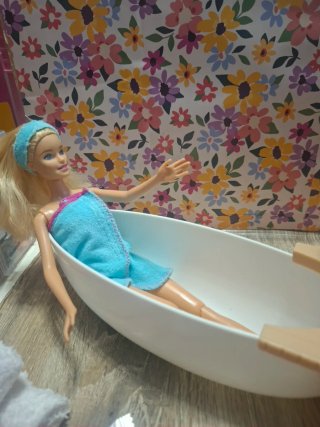 Barbie Set Baño Burbujas con muñeca y accesorios