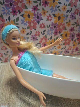 Barbie Set Baño Burbujas con muñeca y accesorios