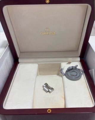 Caja original Omega Speedmaster.