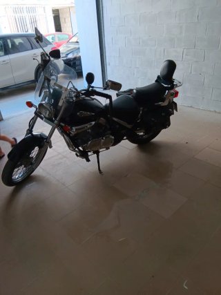 Suzuki Intruder 250cc Negra