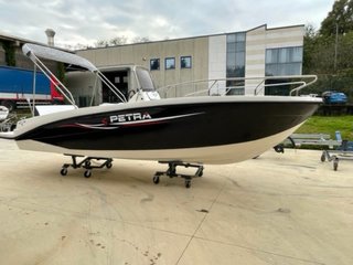Trimarchi Petra con motor Selva 150 XSR