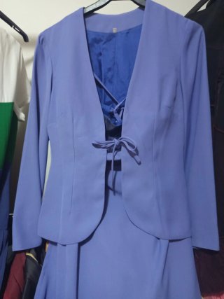 Vestido y chaqueta azul/morado