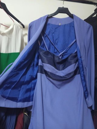 Vestido y chaqueta azul/morado