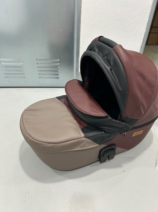 Carrito de bebé marca Anex
