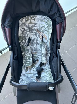 Carrito de bebé marca Anex