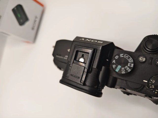 Sony Alpha 7 III (ILCE-7M3) + Batteria NP-FZ100