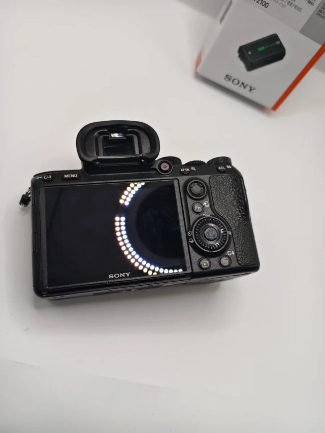 Sony Alpha 7 III (ILCE-7M3) + Batteria NP-FZ100