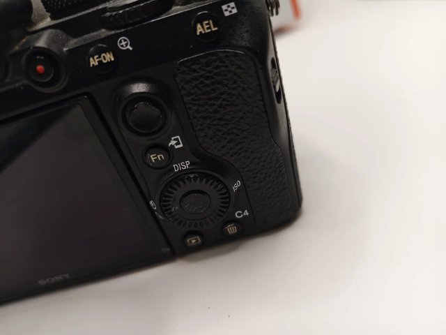 Sony Alpha 7 III (ILCE-7M3) + Batteria NP-FZ100
