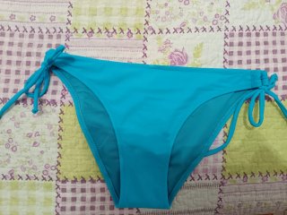 Conjunto bikini con falda
