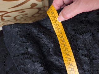 Traje de flamenca negro encaje volantes