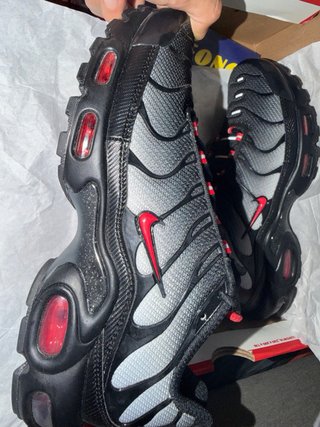 Nike Air Max Plus Negras Rojas originales
