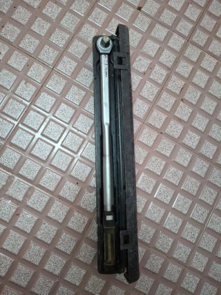 Llave dinamométrica con maletín