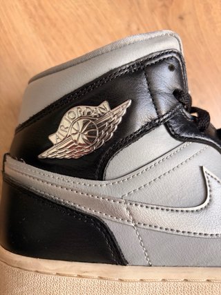 Jordan 1 Mid Blcak Chrome