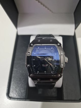 Reloj Hombre Negro y Plateado Nuevo