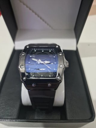 Reloj Hombre Negro y Plateado Nuevo