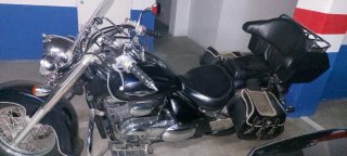 Suzuki Intruder C800 Cruiser Negra